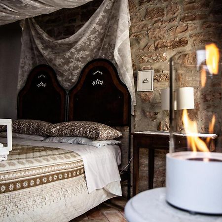 Casa Cristiano Bed&Breakfast Piobbico Esterno foto