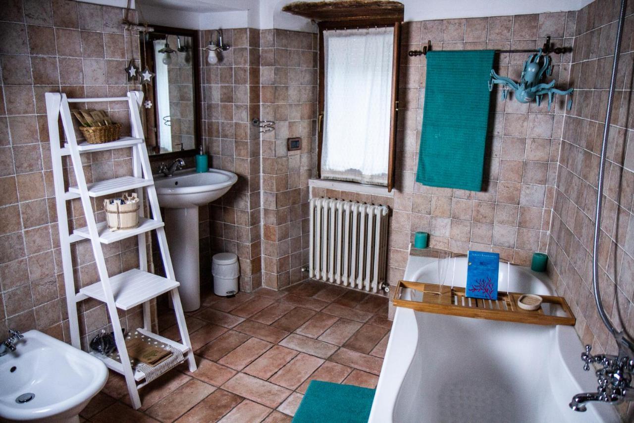 Casa Cristiano Bed&Breakfast Piobbico Esterno foto