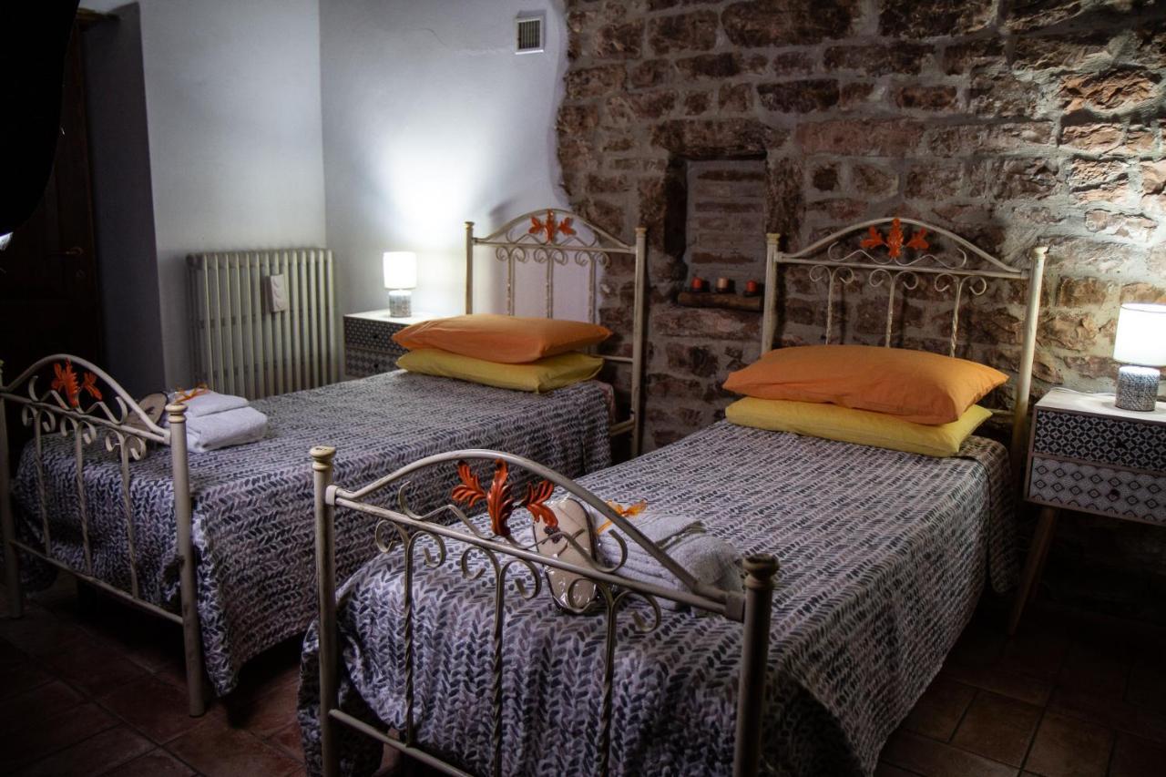 Casa Cristiano Bed&Breakfast Piobbico Esterno foto