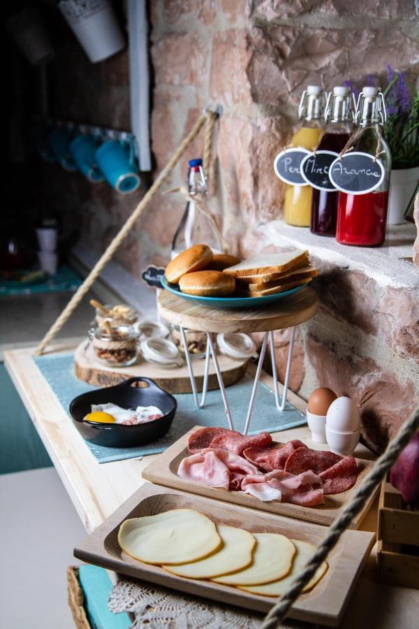 Casa Cristiano Bed&Breakfast Piobbico Esterno foto