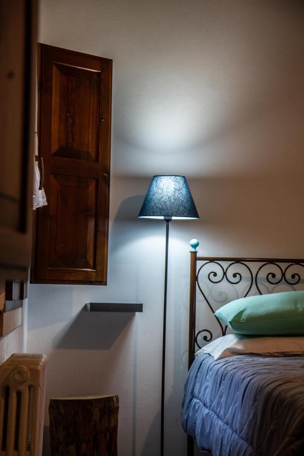 Casa Cristiano Bed&Breakfast Piobbico Esterno foto